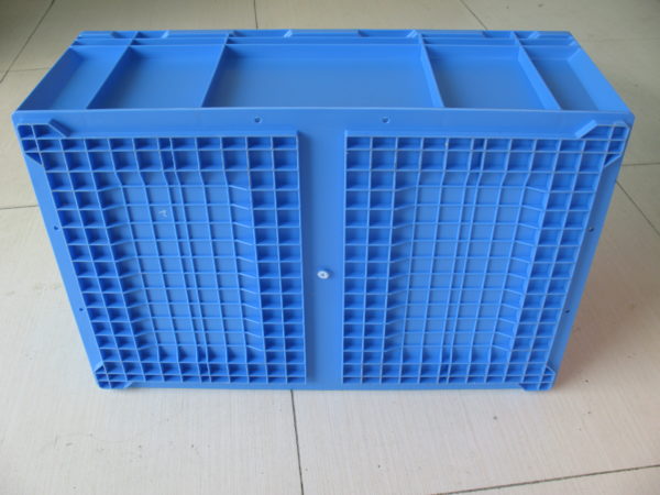 sale on storage totes