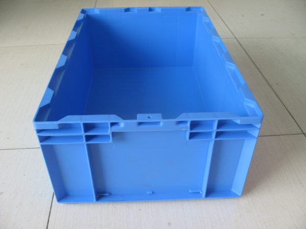 sale on storage totes